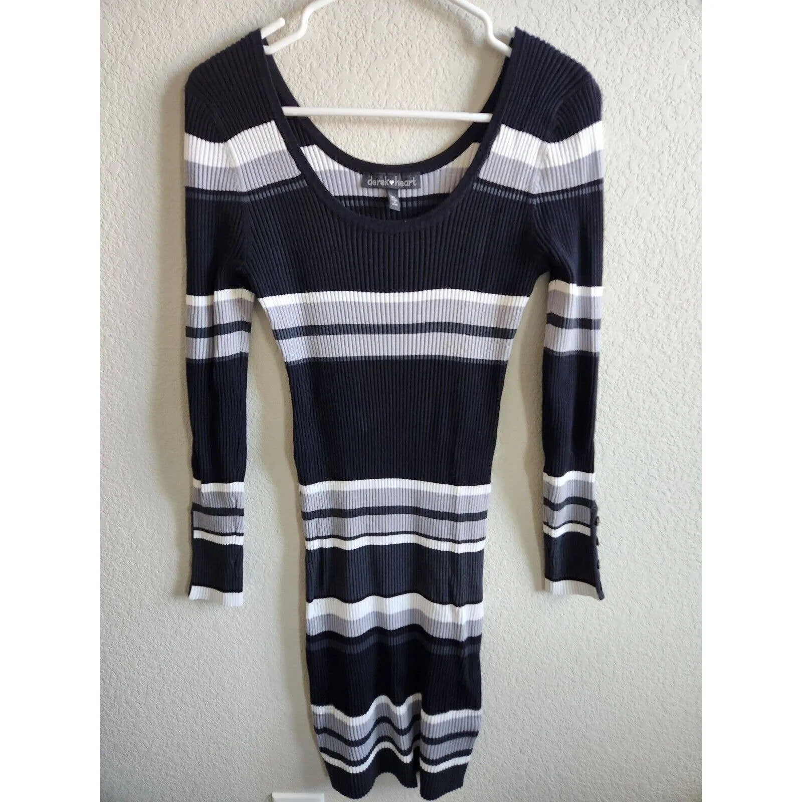 Derek Heart Womens Sz M Knee Length Long Sleeve Ribbed Dress Black Striped