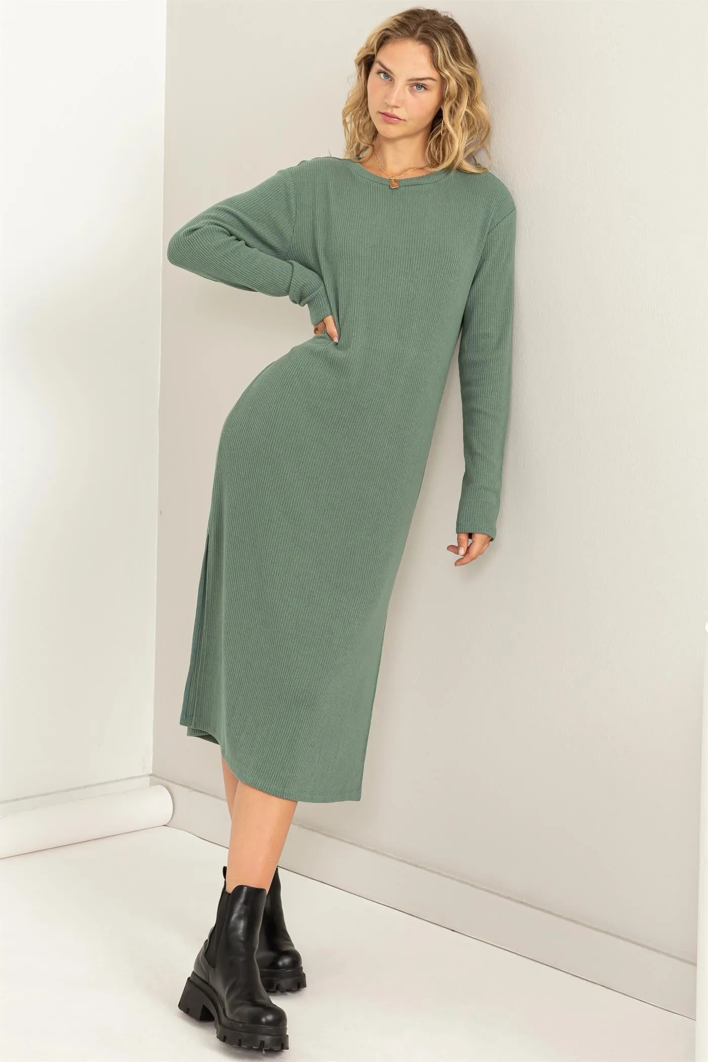 DZ24A062-Ribbed Long Sleeve Midi Dress