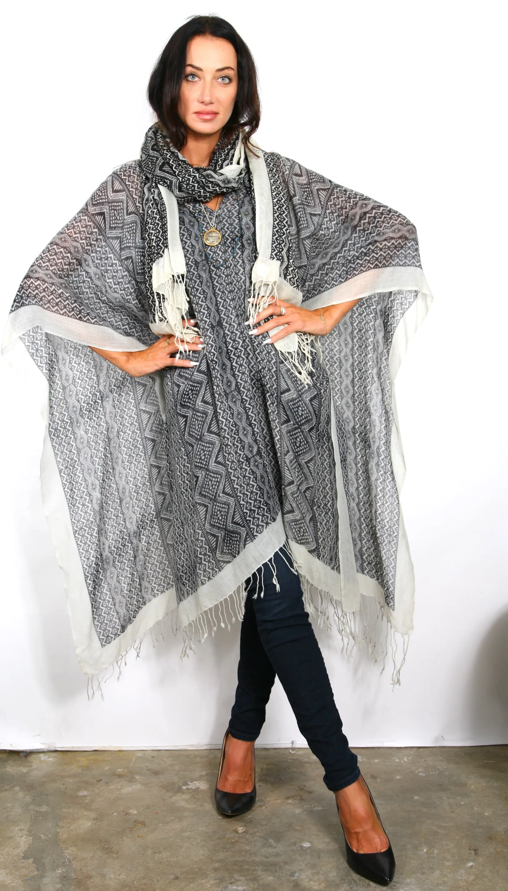 INCA WEAVE - WOOL PONCHO