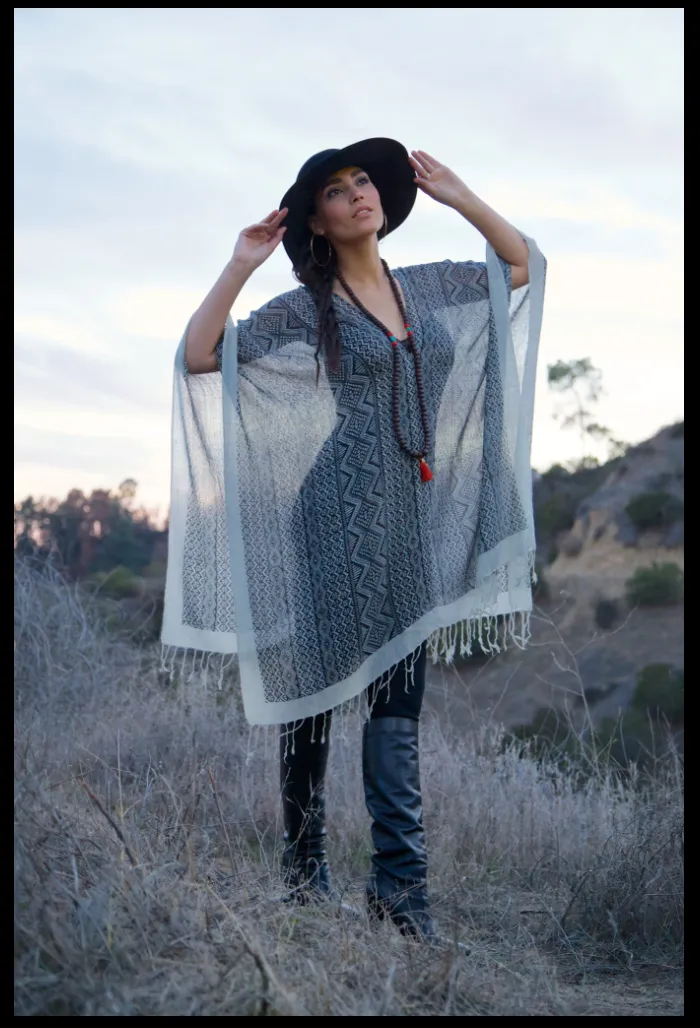 INCA WEAVE - WOOL PONCHO