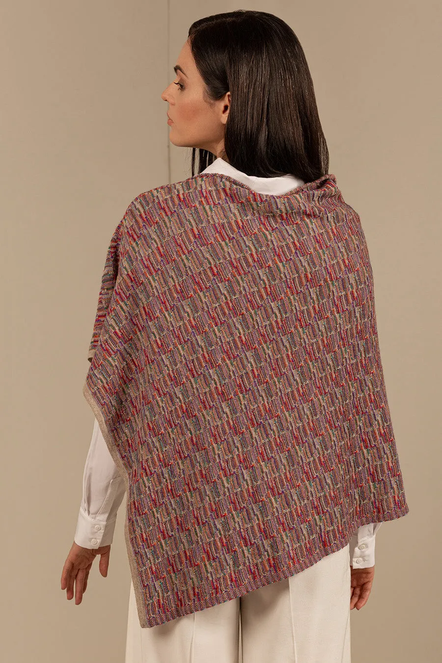 Ucrania Poncho Baby Alpaca Color Arena